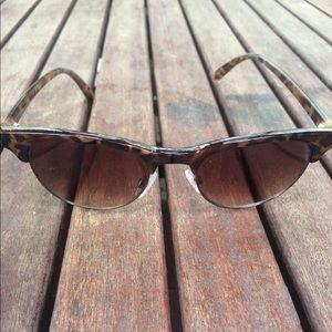 Brown turtleshell sunglasses